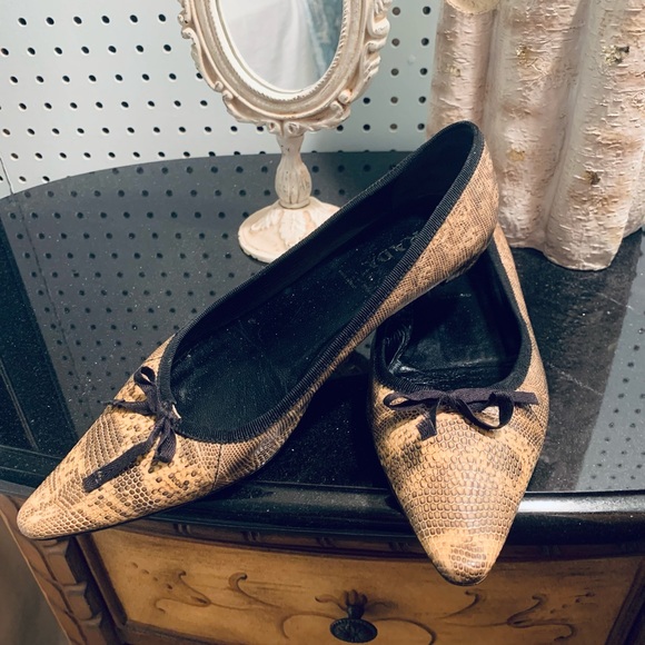 Prada gorgeous snake flat shoes - Picture 2 of 4